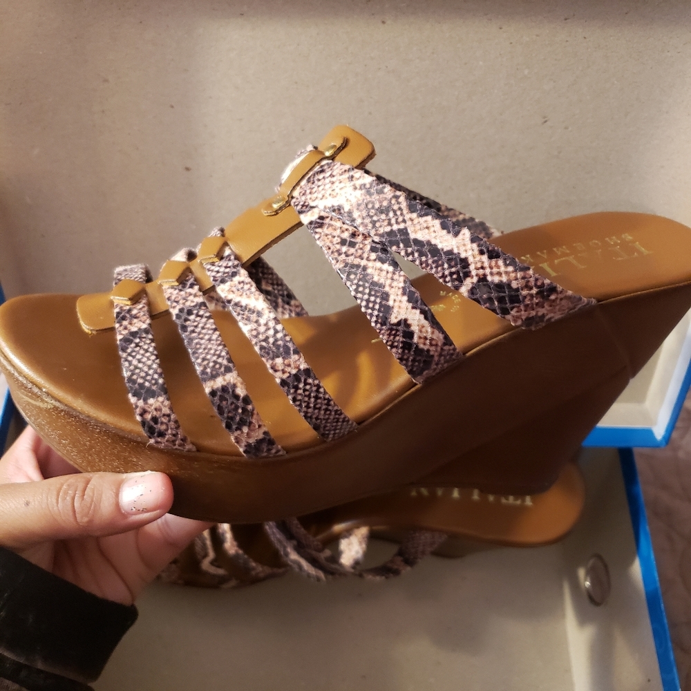 Italian Shoemakers Wedges